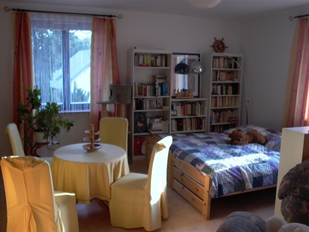 Gaestezimmer Ferienwohnung Villa Alexa, Mit Wallbox Woltersdorf  Δωμάτιο φωτογραφία