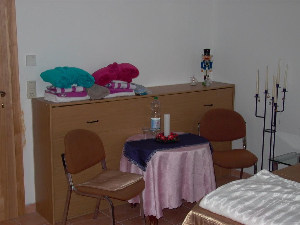 Gaestezimmer Ferienwohnung Villa Alexa, Mit Wallbox Woltersdorf  Δωμάτιο φωτογραφία