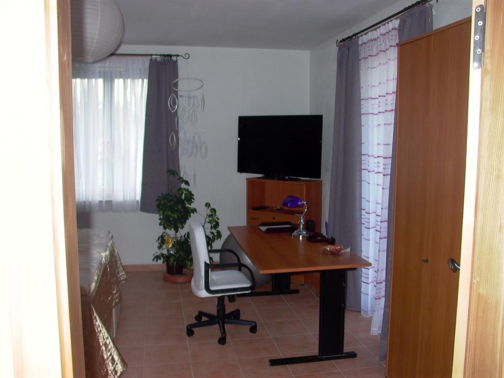 Gaestezimmer Ferienwohnung Villa Alexa, Mit Wallbox Woltersdorf  Δωμάτιο φωτογραφία